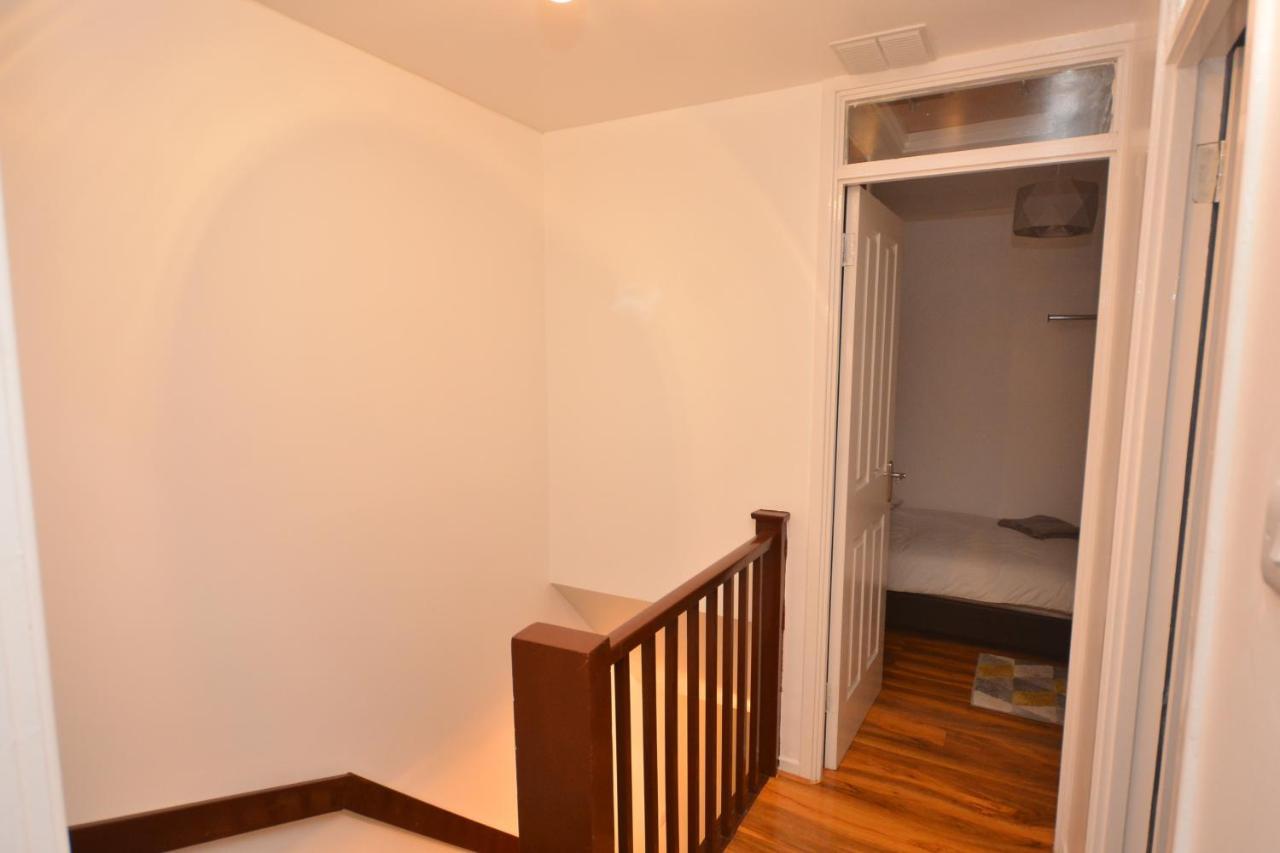 Newly Refurbished 3 Bedroom House Appartamento *